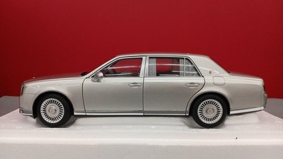1/18 AUTOART Toyota Century Minicar