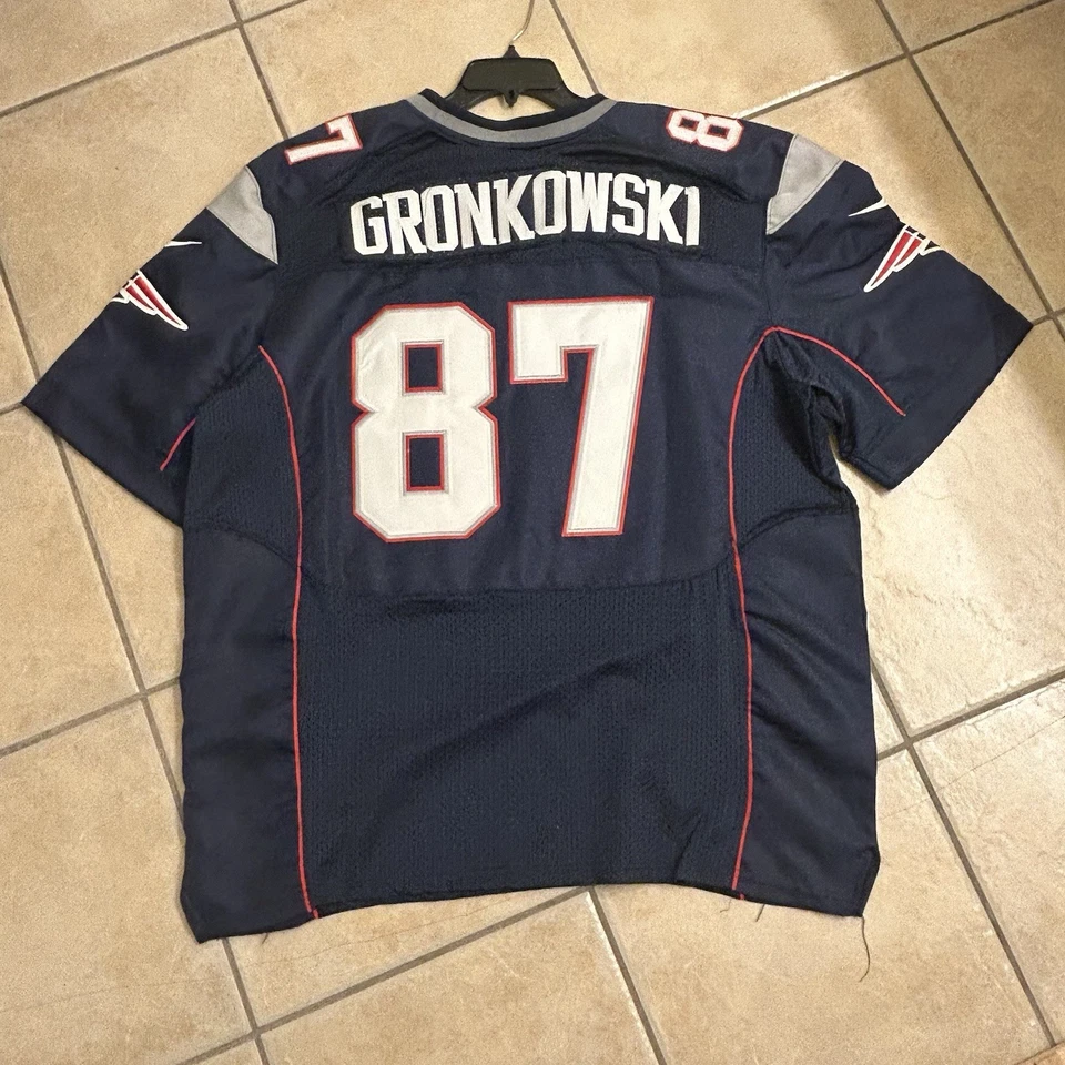 Nike New England Patriots Rob Gronkowski #87 Jersey Size 56 Excellent Condition - Image 2 of 4