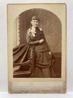 Antike Cabinet Card Porträt Victorianische Frau Foto J. W. Black Boston