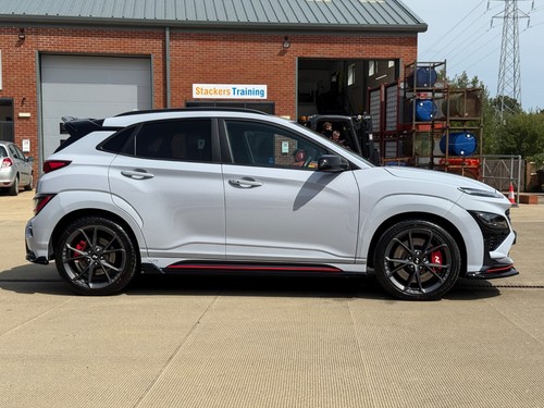 2021 HYUNDAI KONA N - BRAND NEW MAXTON KIT - MASSIVE SPEC - COOLED SEATS - LOOK - Picture 8 of 24