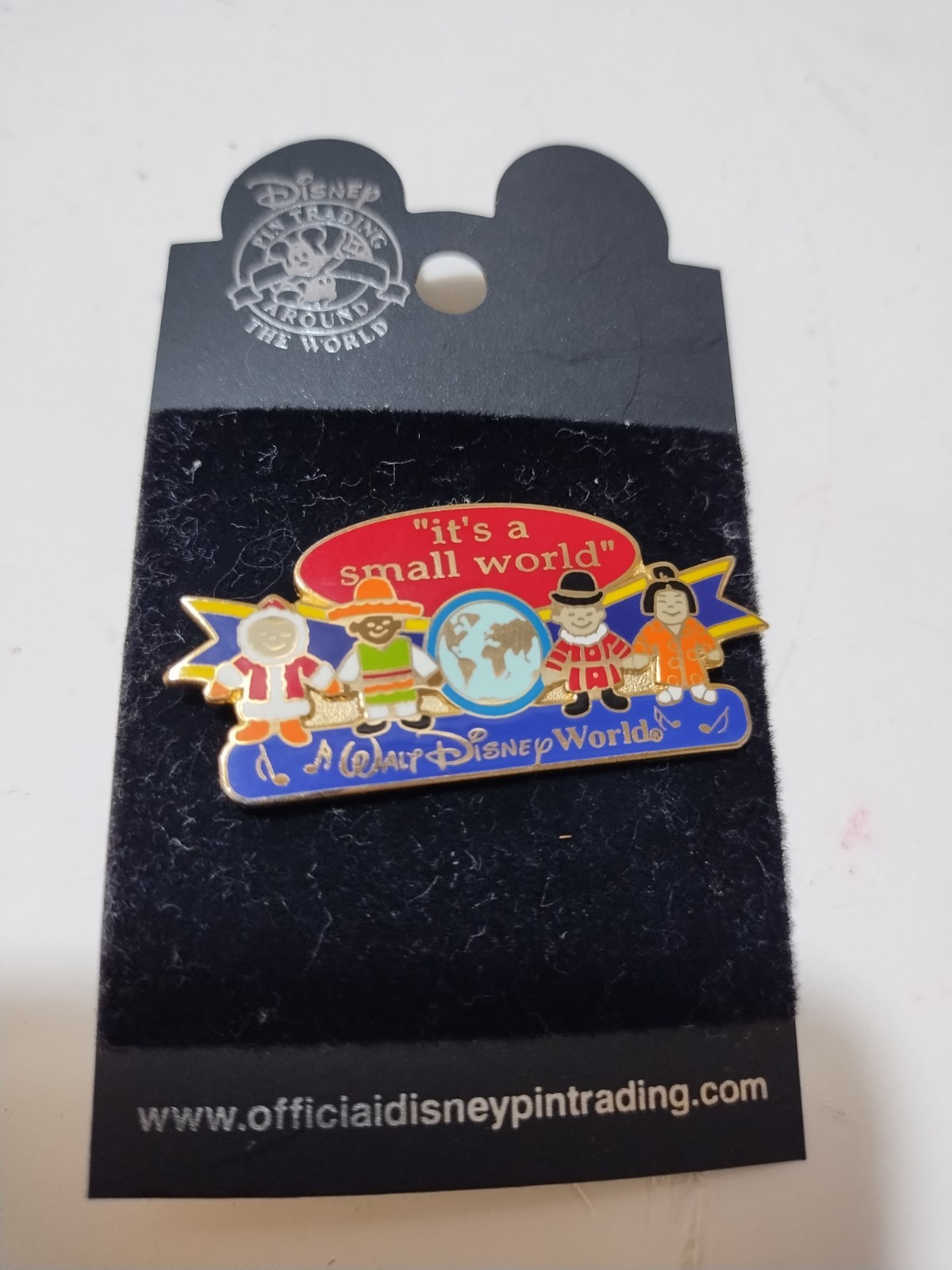 Vintage 2002 Mickey Mouse It's a Small World Disney Trading Pin Disneyworld