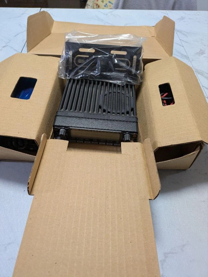 Radioaficionado transceptor móvil bidireccional Alinco Dr-620 doble banda Vhf/Uhf Foto 2 de 4