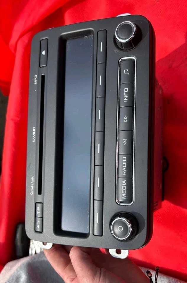 Autoradio Skoda Fabia 5J CD MP3 Swing 5J0035161D Radio Delphi Code Fehlt - Bild 4 von 4