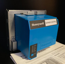 HONEYWELL R7140L1009 / BURNER CONTROL MODULE / NEW!!! / SHIPS FROM USA🇺🇸