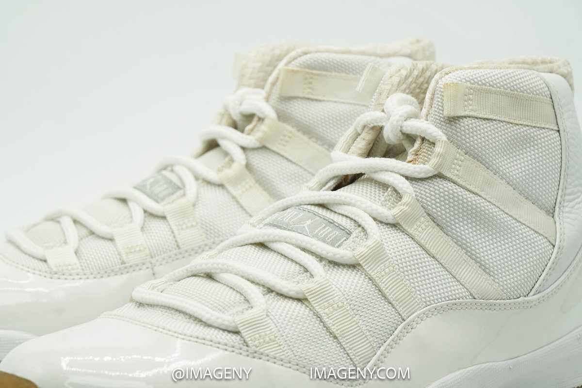 AIR JORDAN XI 11 RETRO SIZE 9 ANNIVERSARY WHITE METALLIC