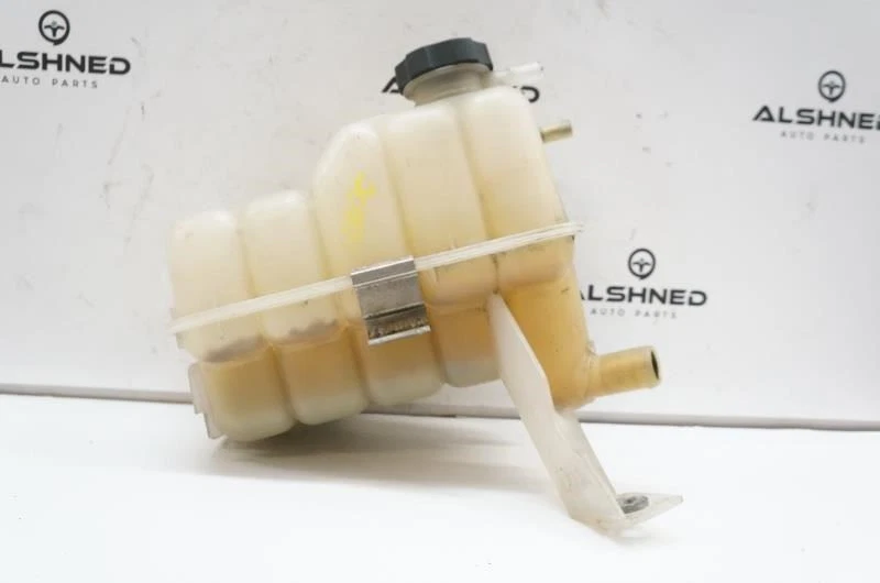 Chevrolet Silverado 2007 botella de depósito de refrigerante de radiador 15808715 OEM Foto 3 de 4