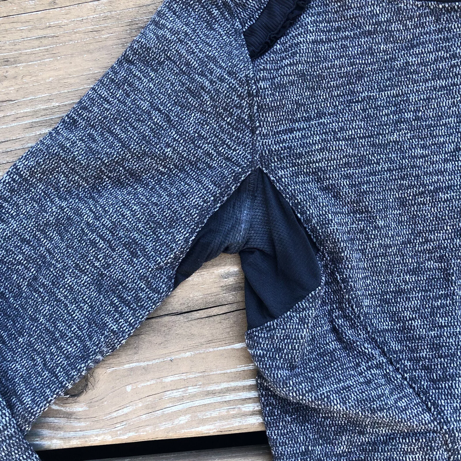 lululemon base runner long sleeve heather black shirt