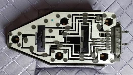Platine feu droit 405 berline phase 2 support d'ampoules de haute conductivité