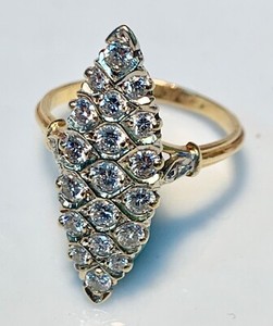 MAGNIFIQUE BAGUE OR 18 CARATS - MARQUISE EN DIAMANTS 1.30 CARAT ENV. - 5.80 G