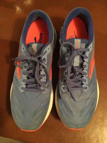 brooks support shoes womens