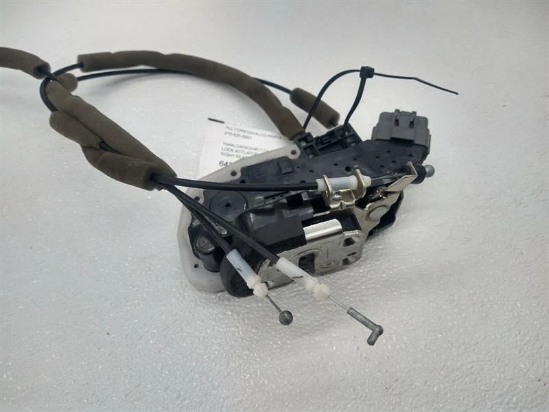 Nissan Altima 2012 actuador de bloqueo trasero derecho OEM Foto 3 de 4