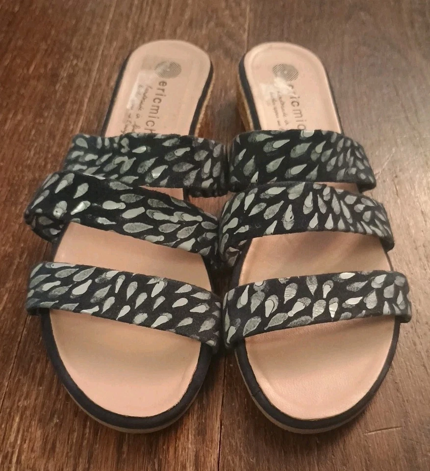 Sandalias abstractas Eric Michael Demi tres correas de cuero azul marino astilla talla 10 Foto 2 de 4