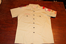 Boy Scouts of America BSA Men's Shirt Tan Large Sewn Patches Short Sleeve