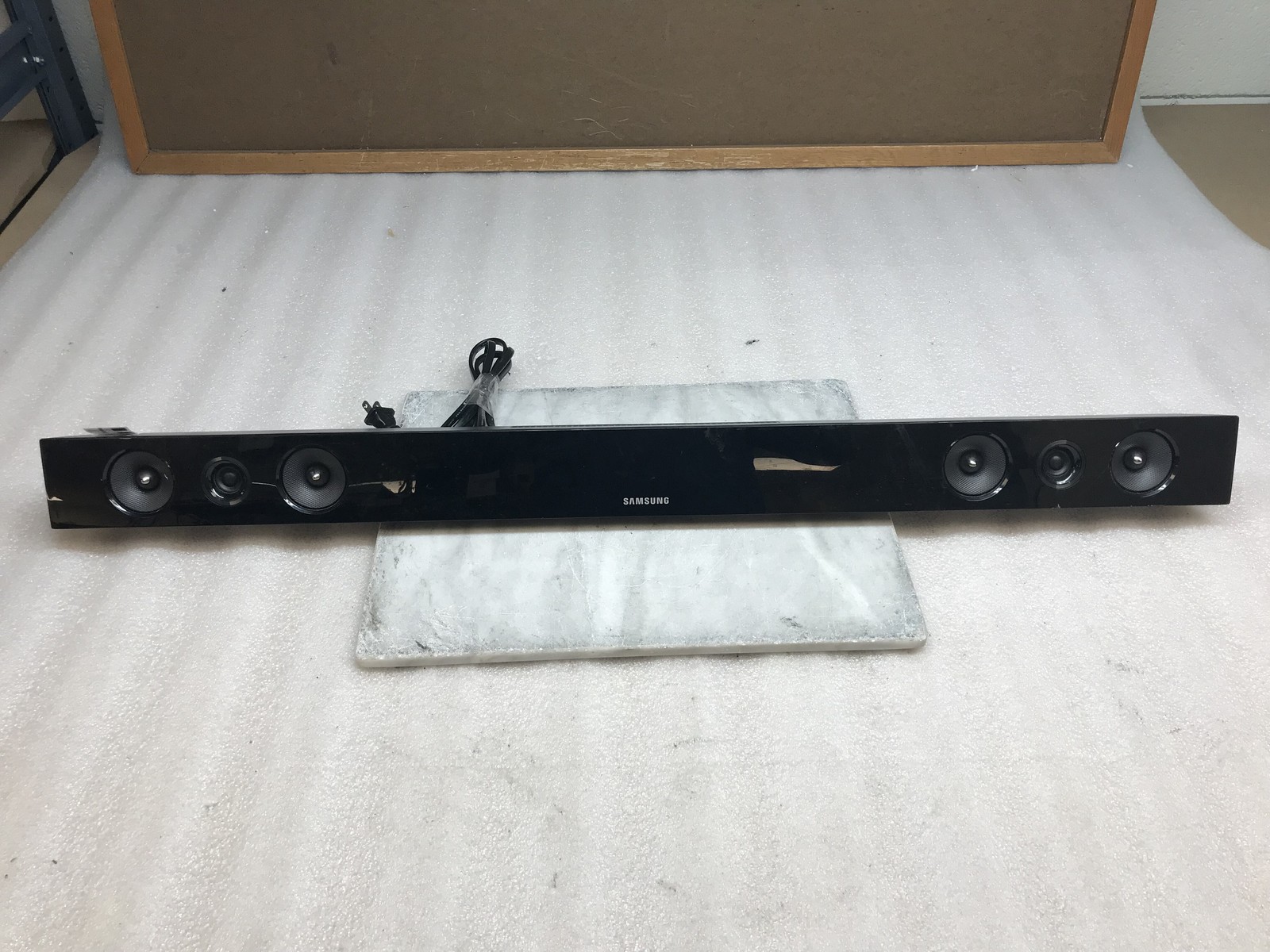 Samsung HW-E450 Home Theater Sound Bar  Tested And Functional