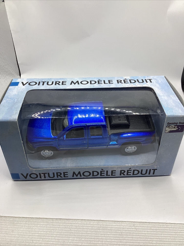 Welly Collection Miniature 1999 Chevrolet Silverado - Photo 2/4