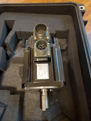 1PCS Used Yaskawa servo motor SGMS-10A6AB  with x1 incremental encoder.