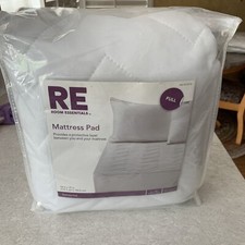    Room Essentials  Comfort Quilted Mattress Pad - Full