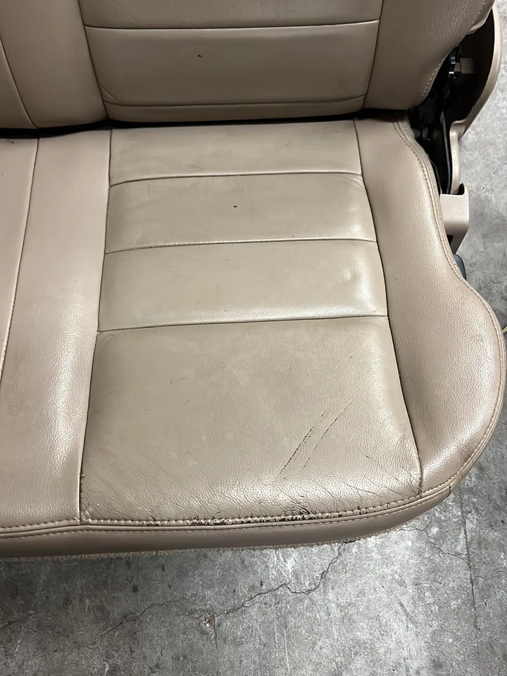 Asiento trasero camioneta Ford F-250 1999-2007 Foto 4 de 4