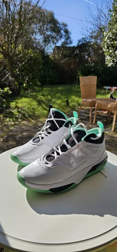 Nike Jordan Stay Loyal 3 bianco verde brillante