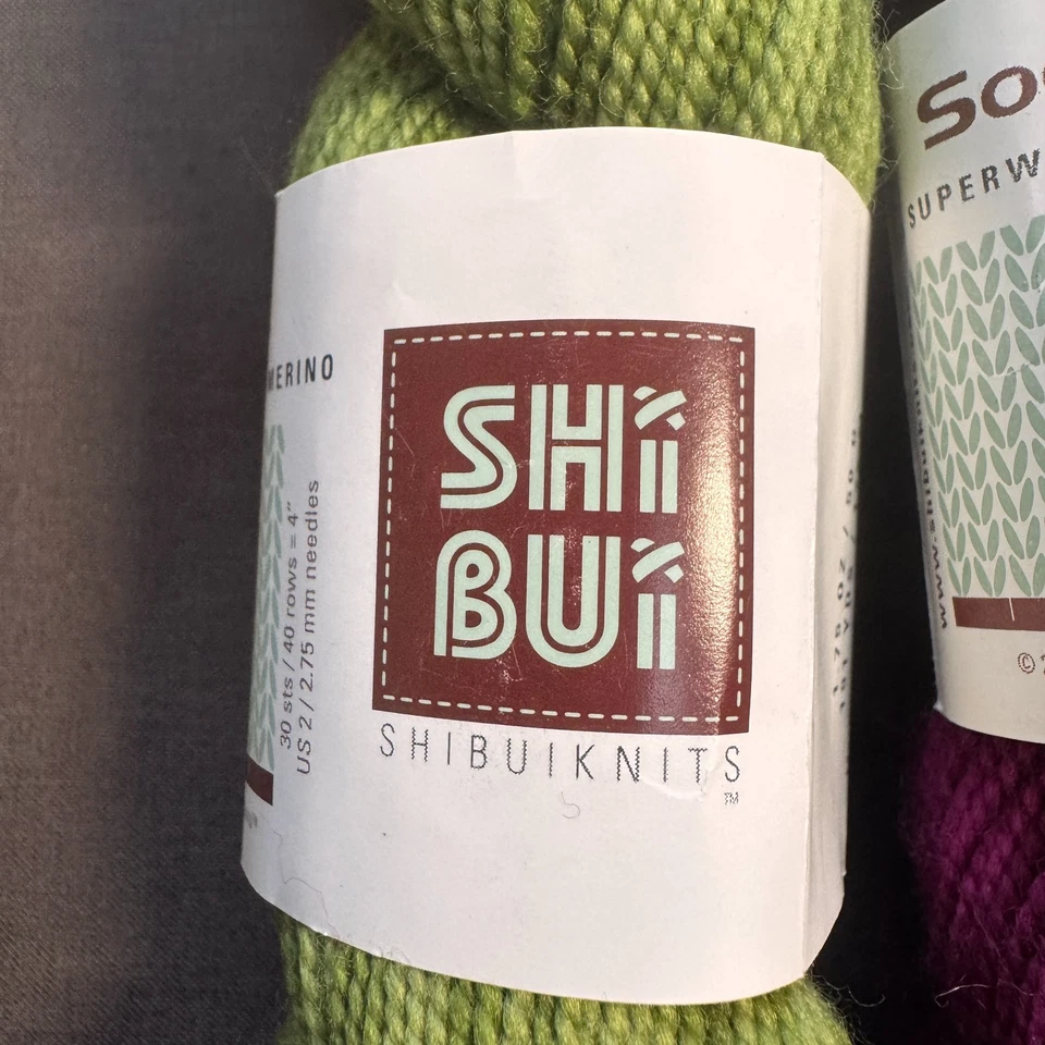 HILO DE CALCETÍN SHIBUI - 3 madejas - verde púrpura 191yds Superwash Merino - Nuevo de Lote Antiguo Foto 3 de 4