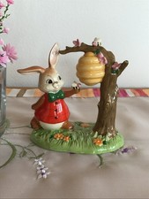 Goebel OSTERN Frühling ♥ Hase mit Bienen, Baumstamm u. Bienenkorb ♥ RARITÄT ♥OVP