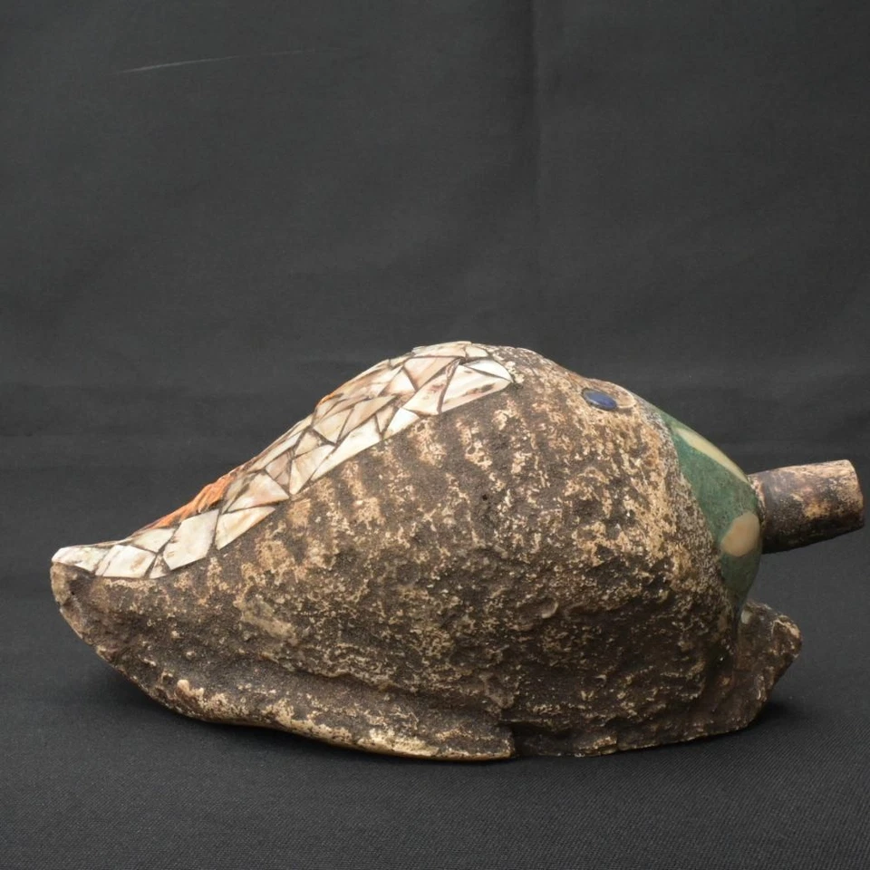 Moche Pututu precolombino con incrustaciones de piedras preciosas Foto 4 de 4