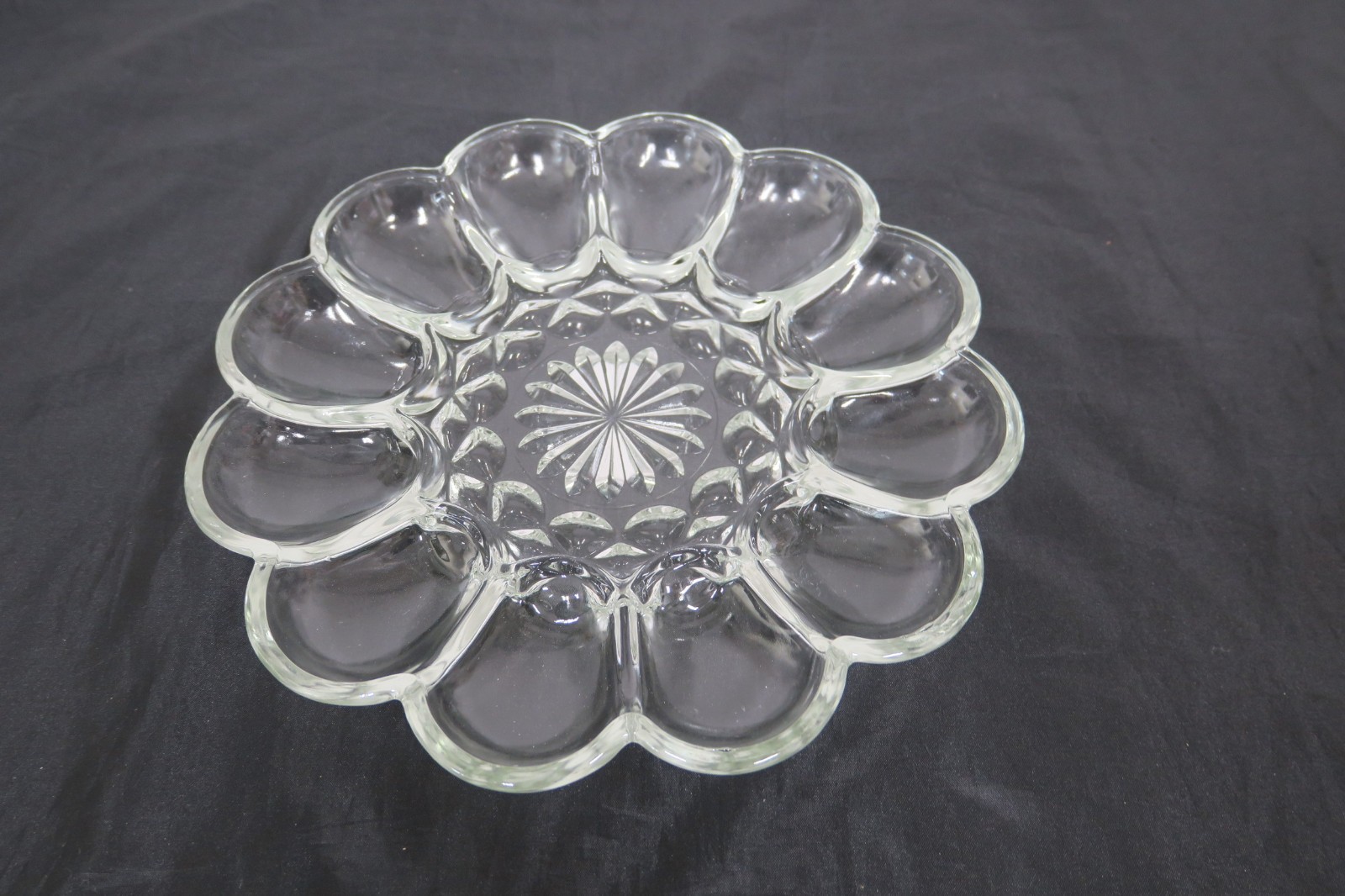 Eierteller Eierplatte Alte Glas Eierschale Servierteller für 12 Eier