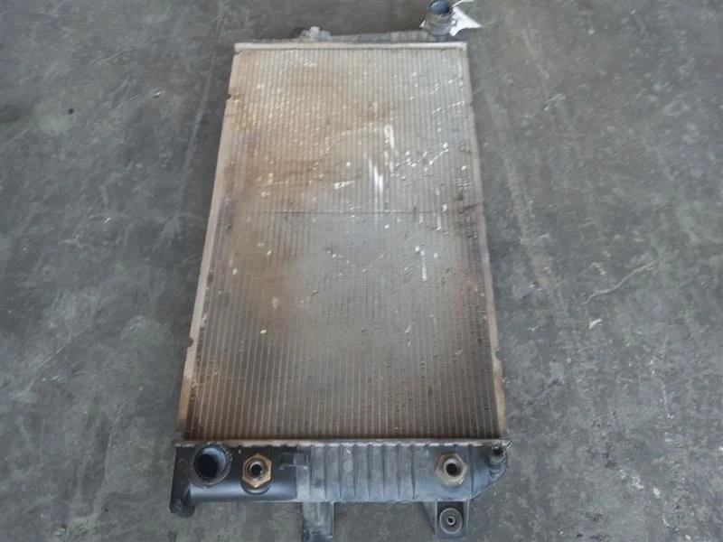 Radiador 01-05 GMC SIERRA 2500 PICKUP 89018318 Foto 3 de 4