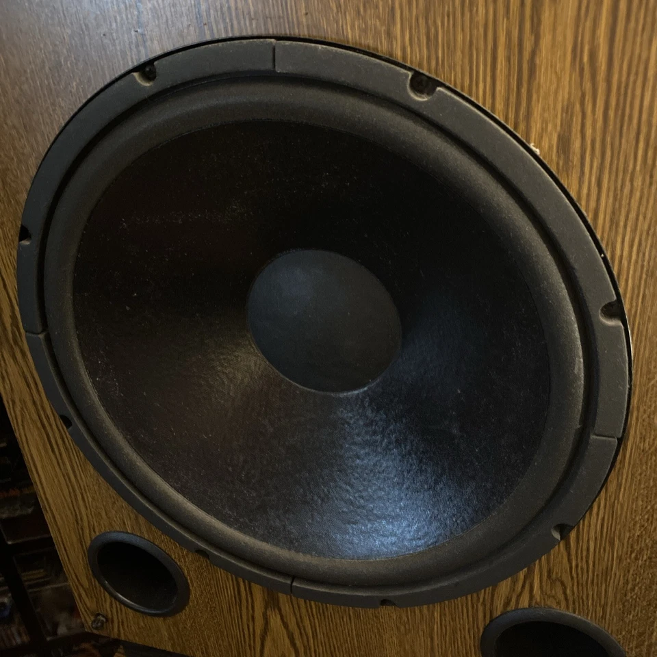 Altavoces KLH Linear Dynamics PR-950S Woofers de 15", Altavoces de Sonido Claro de 4 Vías Foto 3 de 4