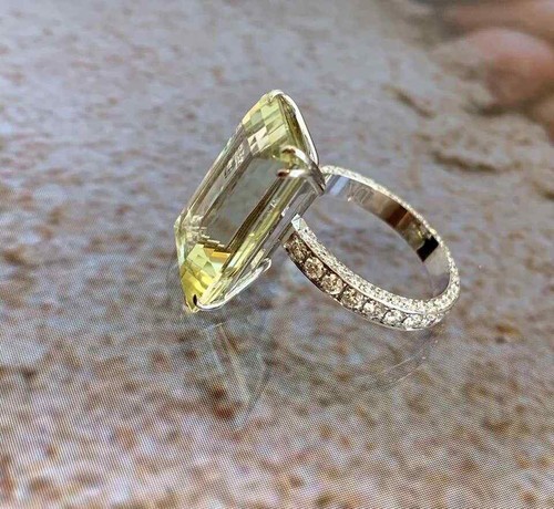 8.22CT Delicate Yellow Beryl With 1.14CT Sparkling Cubic Zirconia Solitaire Ring - Picture 3 of 6