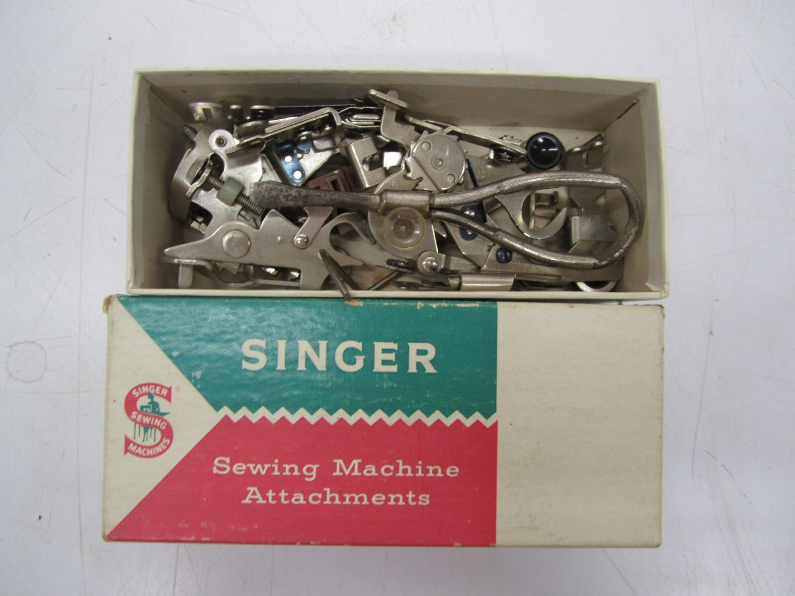 Vtg Singer StyleMate 329K Sewing Machine & Pedals Accessories Manual