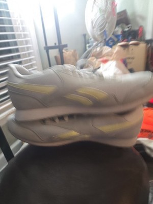 Reebok Royal Classic Jogging Shoes. 8.5
