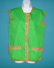 Vtg 60s Snap Front Smock Apron BRIGHT Green W/ Strawberry Flower Trim Sz M/L