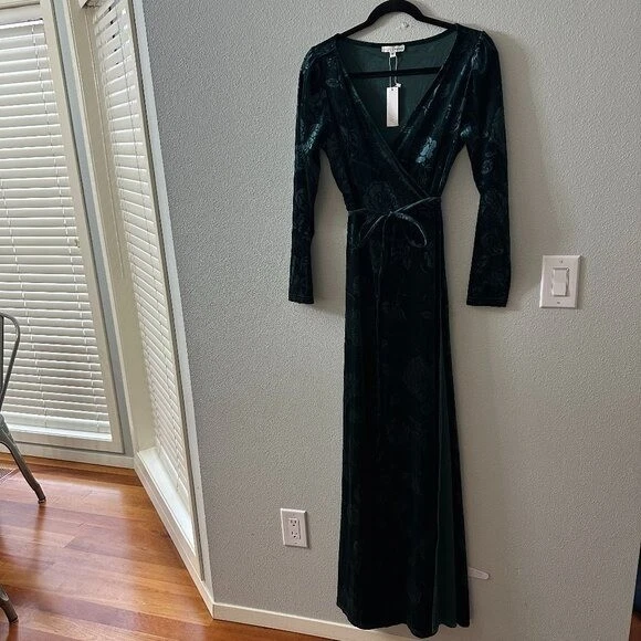 Green Velvet Maxi Dresses for Women for sale - eBay Green Velvet Maxi Dresses for Women for sale - eBay