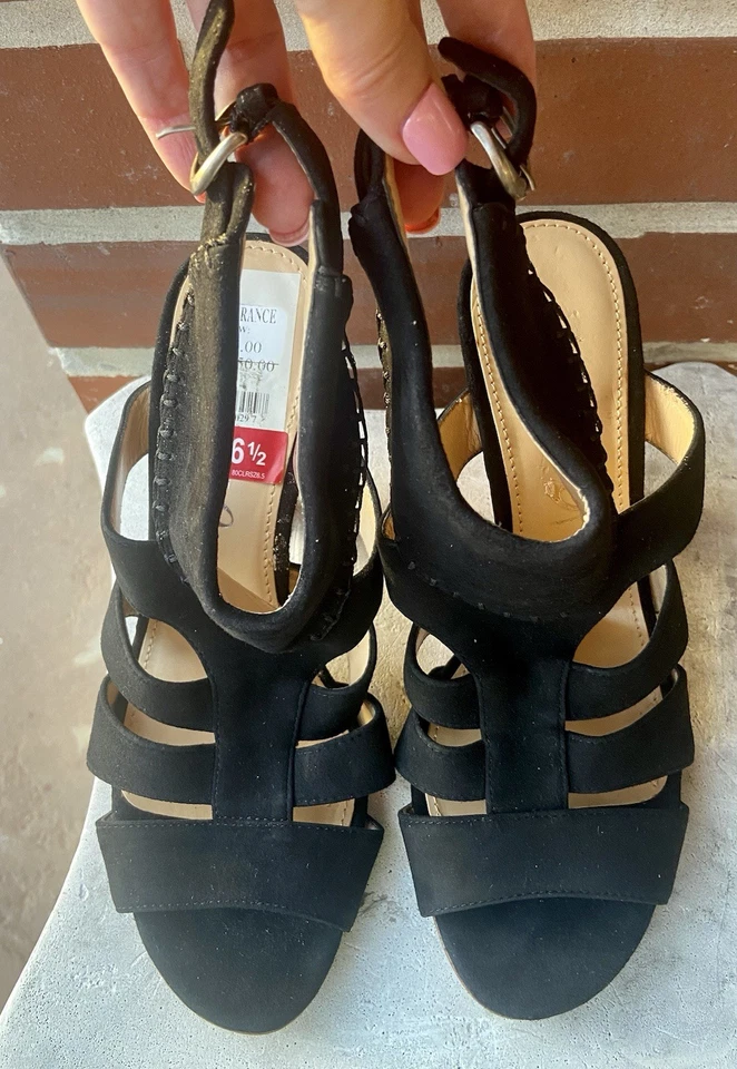 BOUTIQUE 9 SANDALIAS DE GAMUZA NEGRAS TACÓN — NUEVAS — TALLA 6.5 Foto 3 de 4