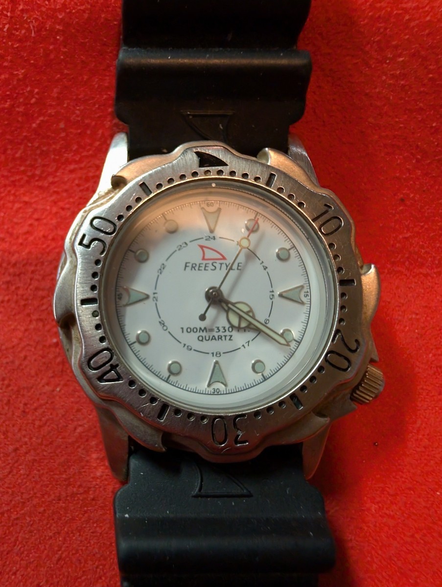 Freestyle Hammerhead XS Women\'s watch, model number FS84958,  New Battery Freestyle Watches Hammerhead Black Unisex Watch - Freestyle USA main image 4