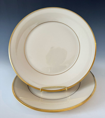 LENOX ETERNAL Set of 2 DINNER PLATES 10 3/4'' Made in USA Wreath