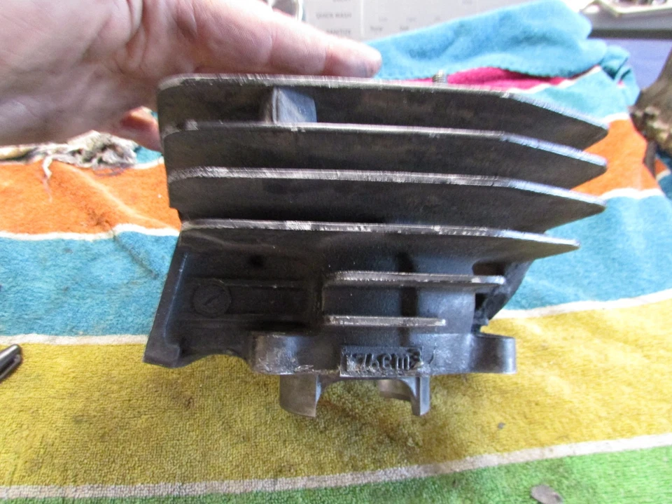 Jarro de cilindro genuíno Yamaha RT180 1996 - Imagem 4 de 4