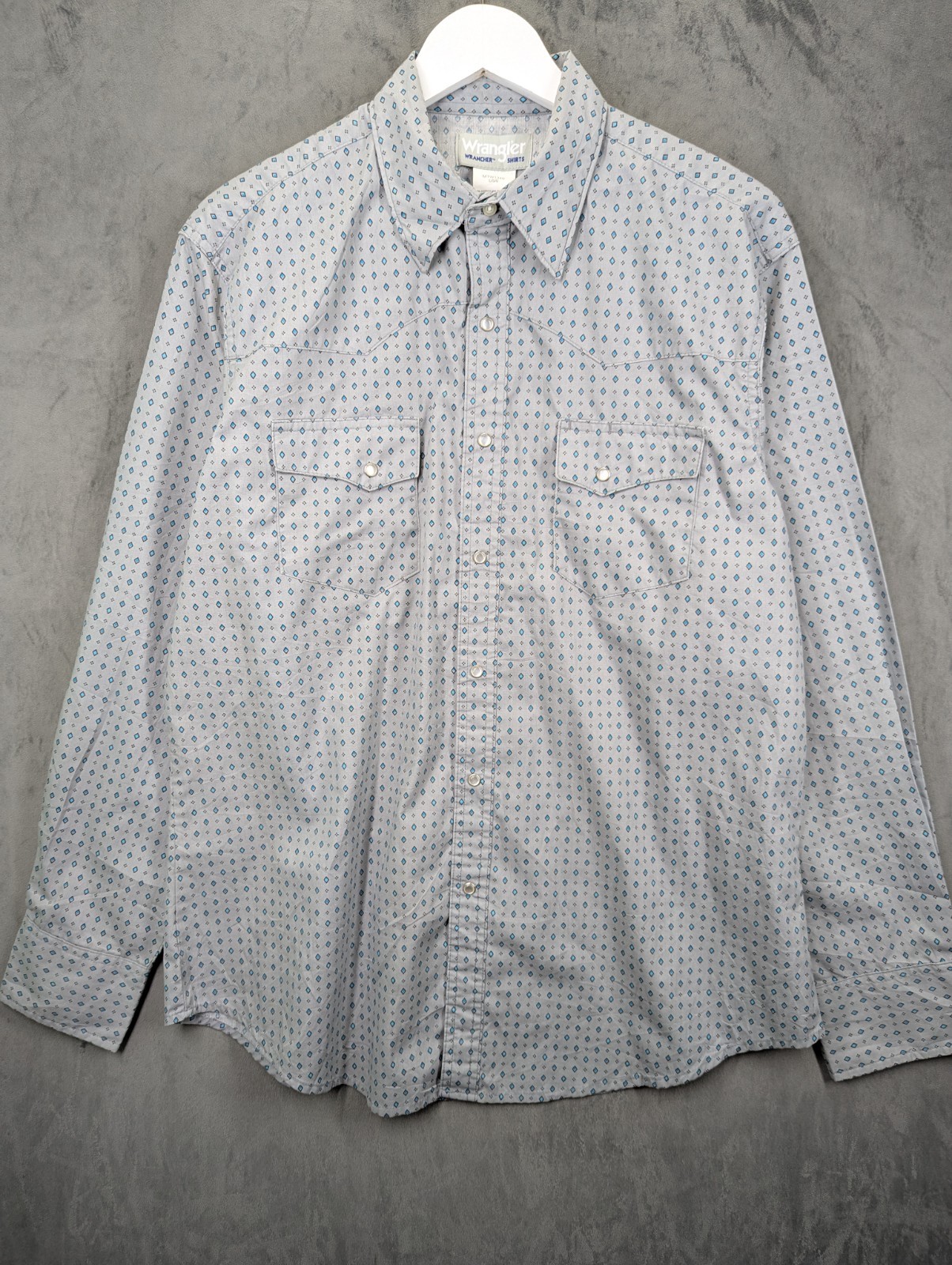 Wrangler Wrancher Western Shirt  Men's Size Large Relaxed Fit Pearl Snap Pockets