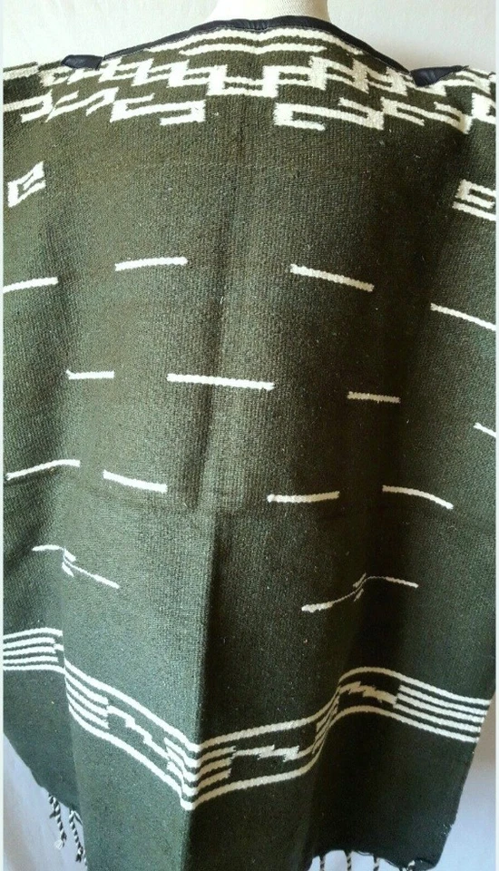 Poncho Clint Eastwood Espaghetti Lana Occidental - Réplica Icónica Trilogía Dólar Foto 3 de 4