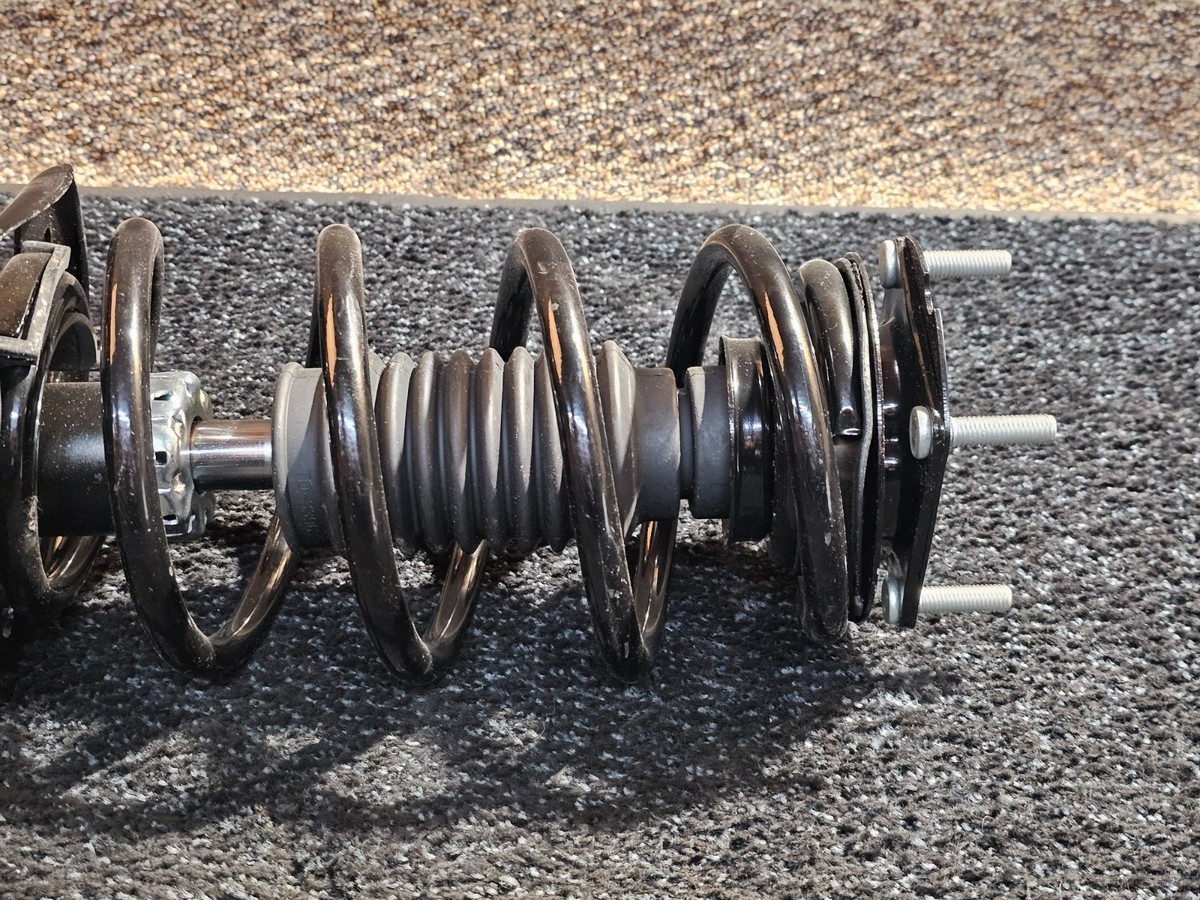 Front Left Strut Shock Absorber KX4SAA34400 For Ford Explorer 2011