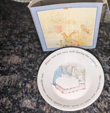 Wedgwood Beatrix Potter-Peter Rabbit- 5½" Bowl- Mrs. Rabbit with Peter Rabbit