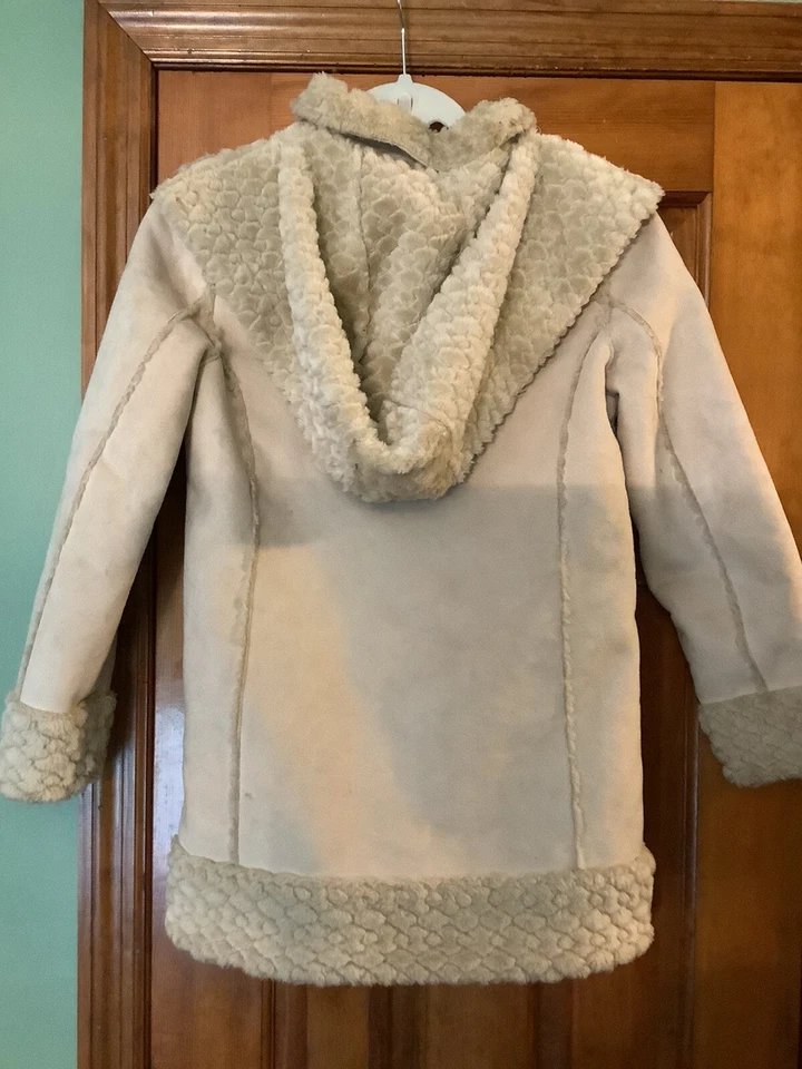 CHEROKEE  GIRLS SUEDE WITH FAUX FUR JACKET SZ LARGE HARDLY WORN  REMOVABLE HOOD - Image 3 of 4