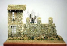 Model Victoria 1/35 Village Scenery North-East Italian House & Wall Section 1409