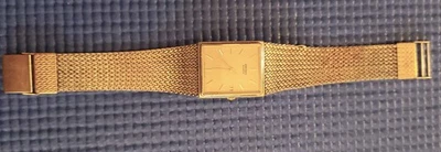 Vintage Gold Tone Seiko Tank Watch With Integrated Bracelet 2A32-5019 RO 300011