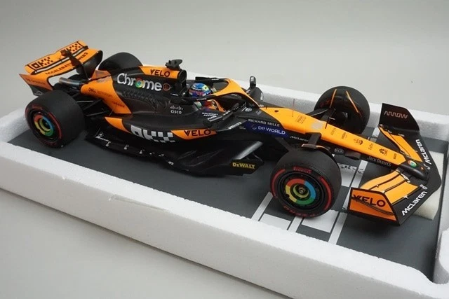 1:18 MINICHAMPS 537241981 McLaren F1 Team MCL38 Emilia Romagna GP 2024 #81 - Image 3 of 4