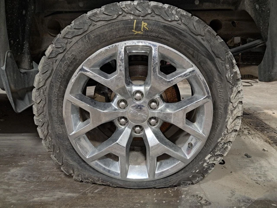 Depósito de lavado estilo clásico para camioneta Sierra 1500 15-19 425441 Foto 4 de 4