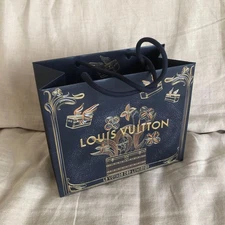 Louis Vuitton Holiday 2025 Limited Edition Shopping Bag Collectible Flower 9004