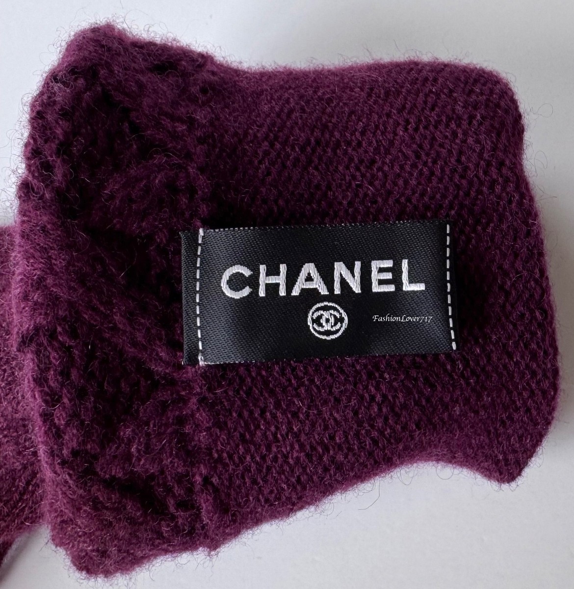 NEW 2023 CHANEL BURGUNDY CASHMERE KNIT CC LOGO GLOVES | eBay