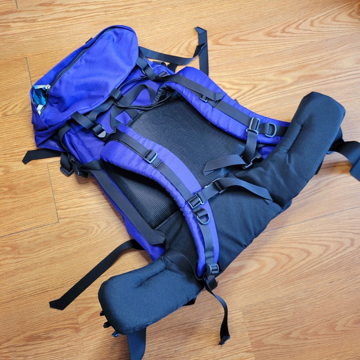 Kelty Women\'s Cornice Hiking Camping Backpack Size Medium Purple/Black Kelty Women main image 2